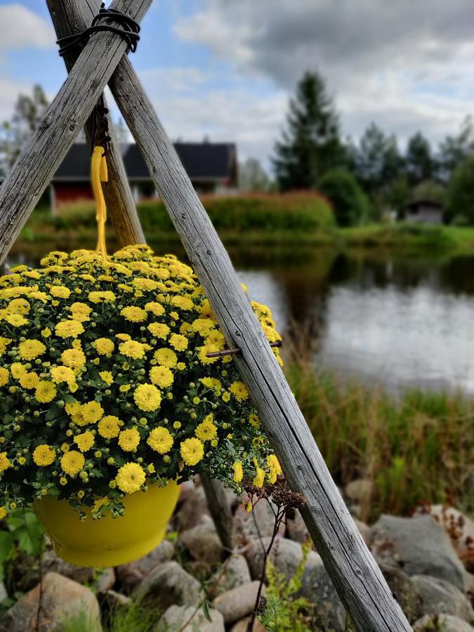 Hannunluhdan Lomamoekit Karijoki Buitenkant foto