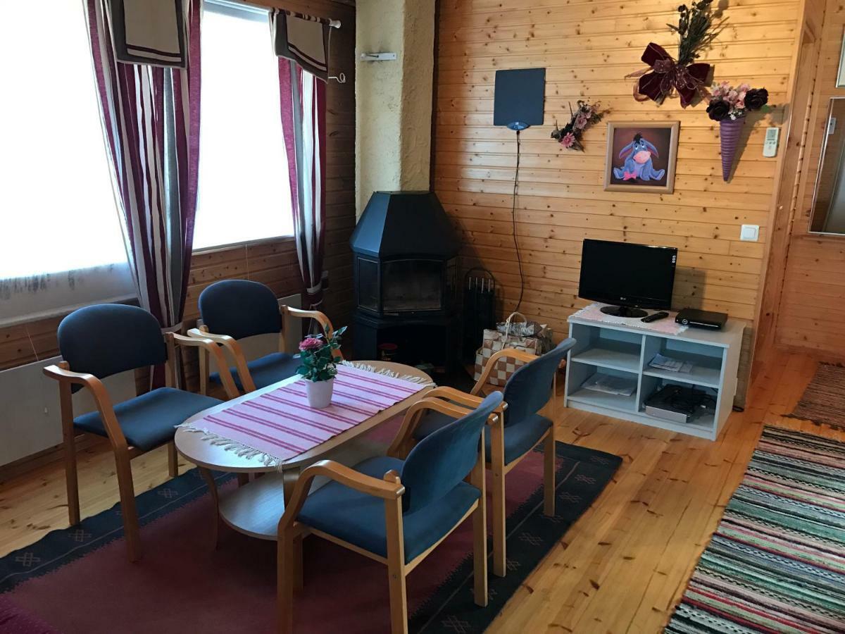 Hannunluhdan Lomamoekit Karijoki Buitenkant foto